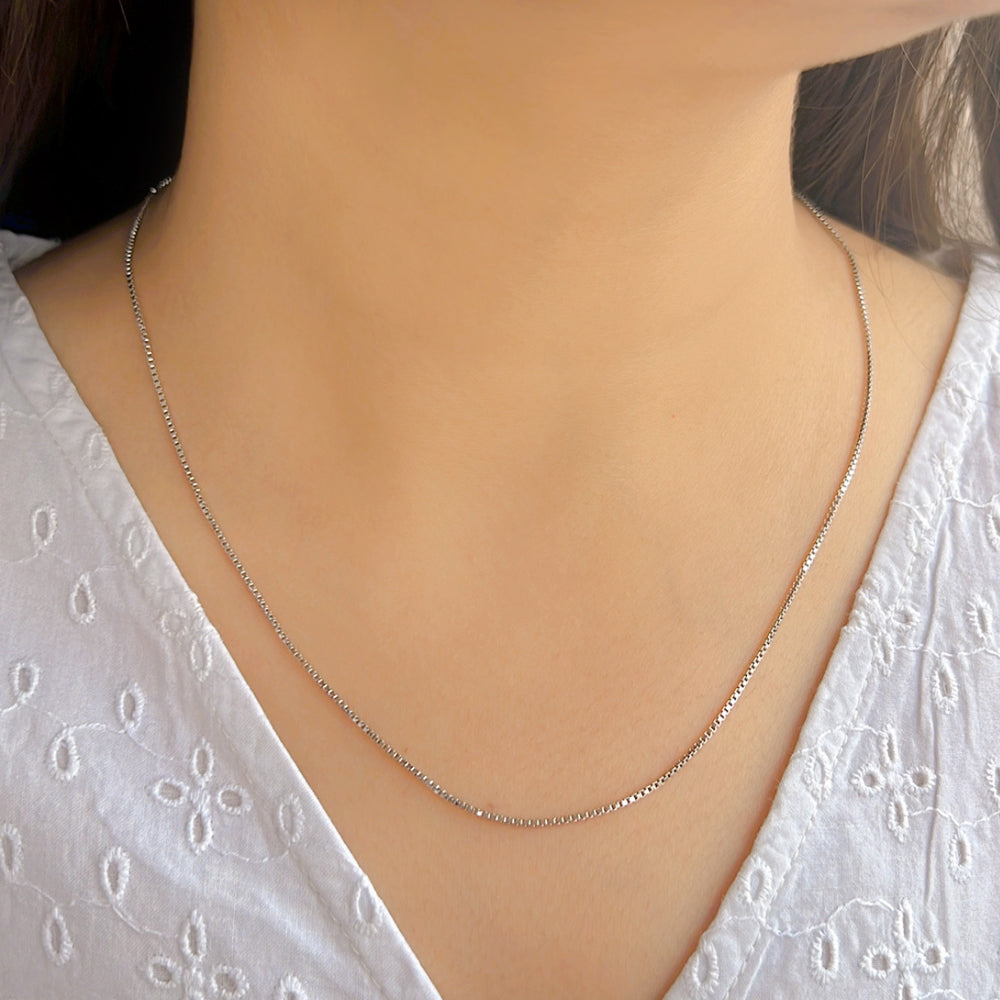 Shimmering Sterling Silver Box chain