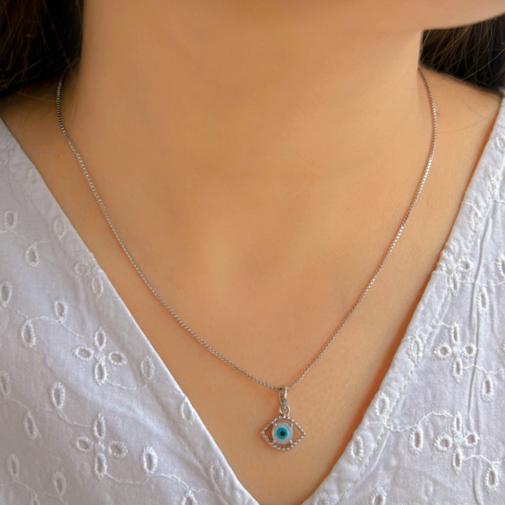 Evil Eye Silver pendant with chain (eye shaped)
